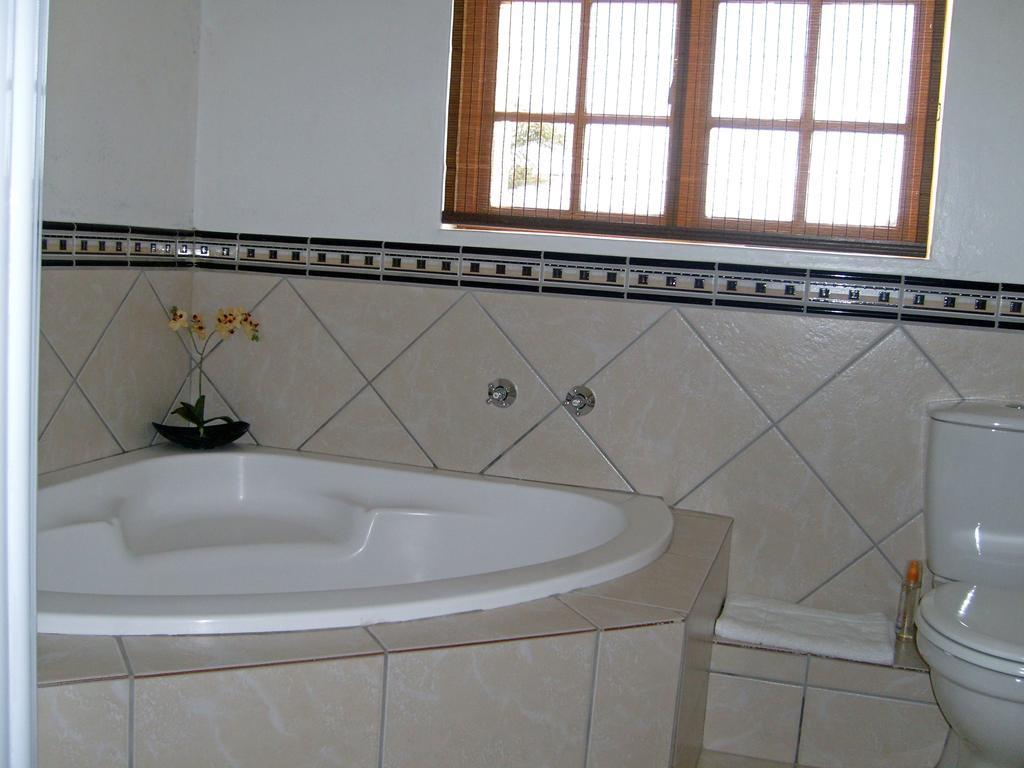 Smart Villa Guest House East London Room photo